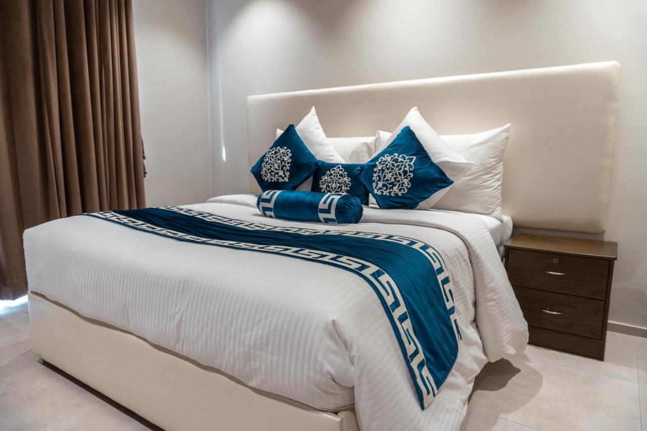 Trivelles Executive Suites Исламабад Экстерьер фото