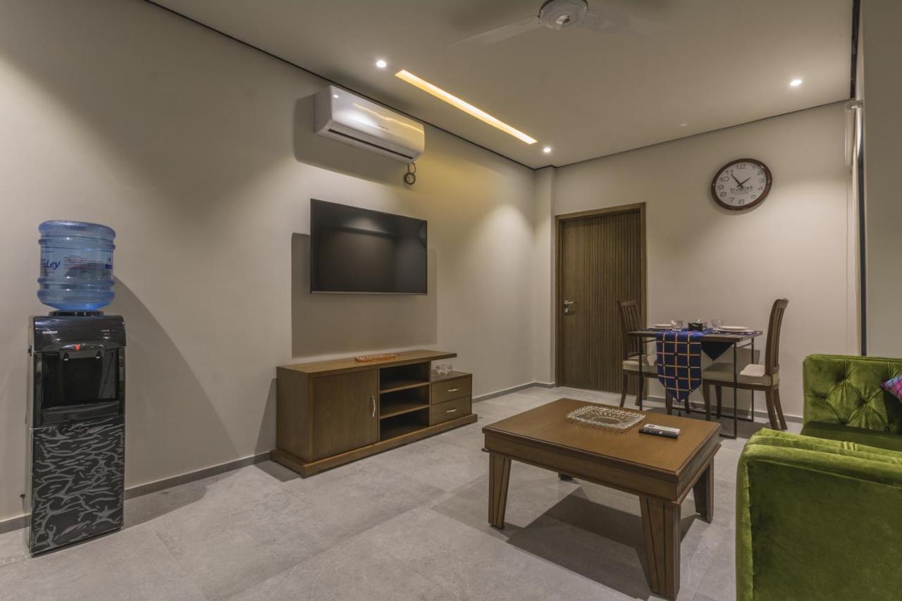 Trivelles Executive Suites Исламабад Экстерьер фото