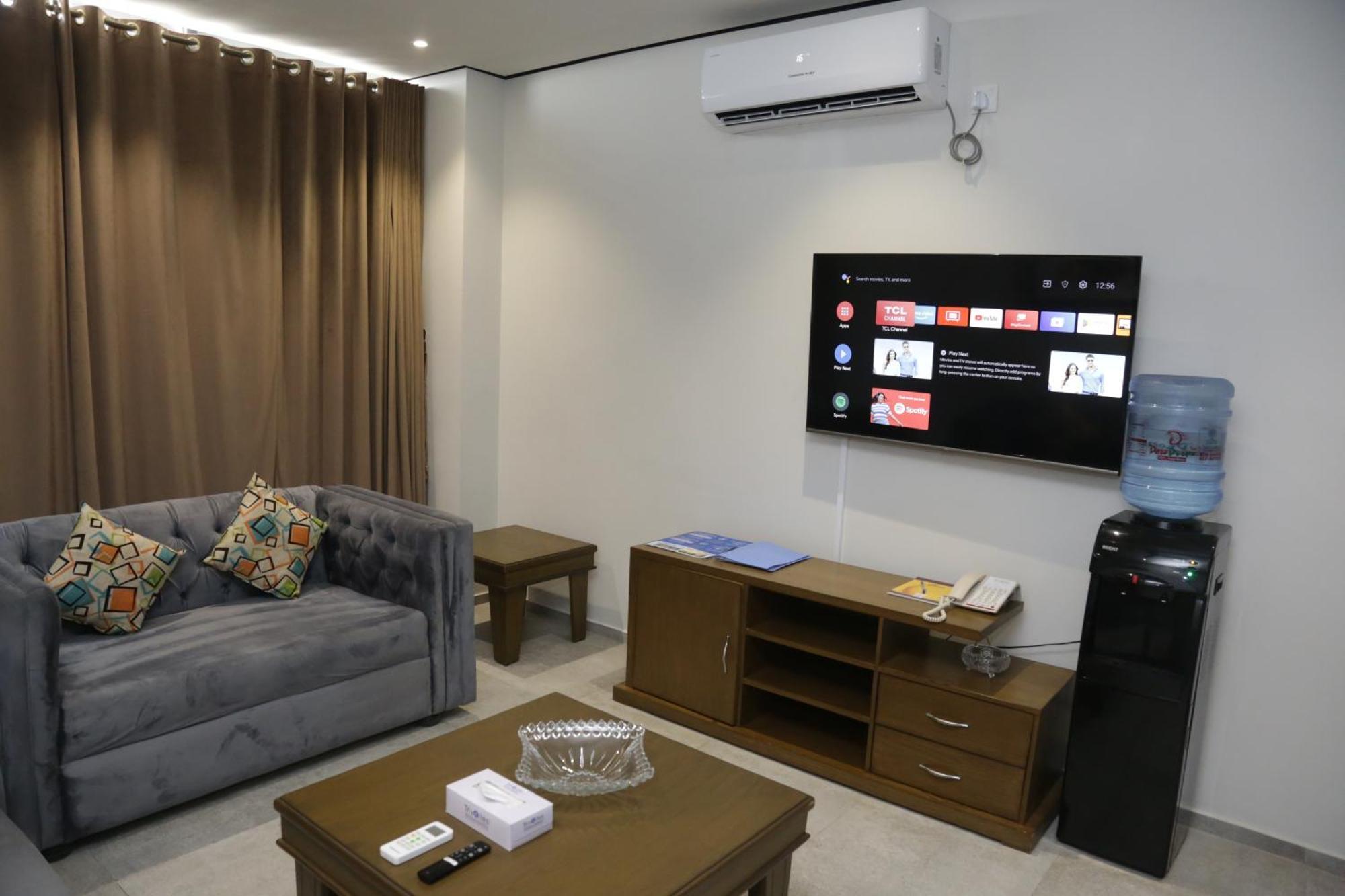 Trivelles Executive Suites Исламабад Экстерьер фото